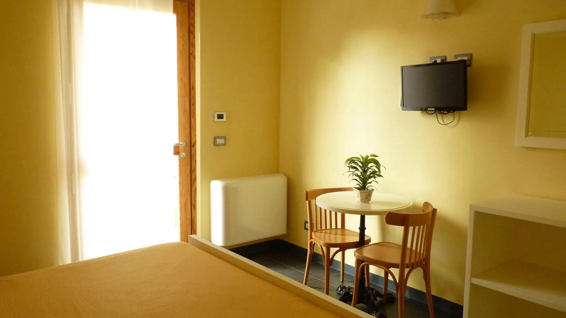 Hotel La Gerbera Levanto 0*,  Włochy